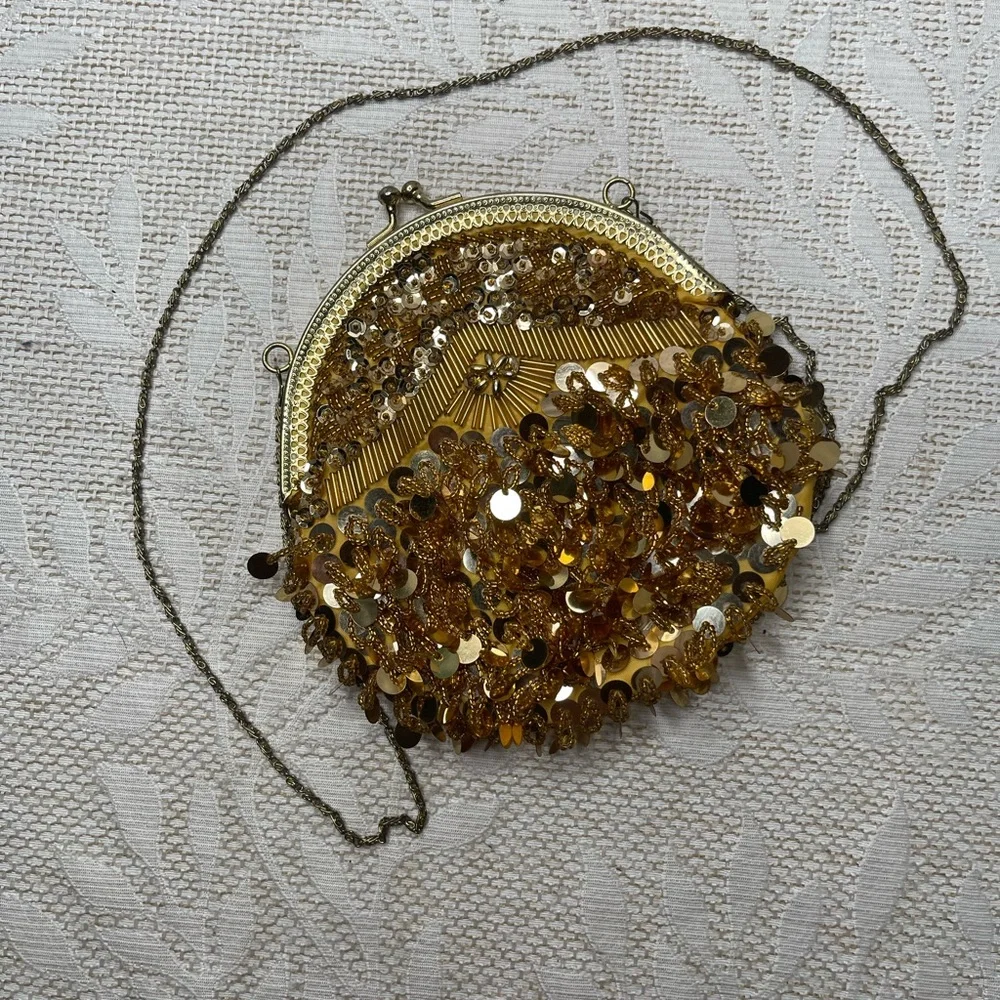 Vintage 7” Stunner Flapper Gold Beaded Sequin Clutch handbag